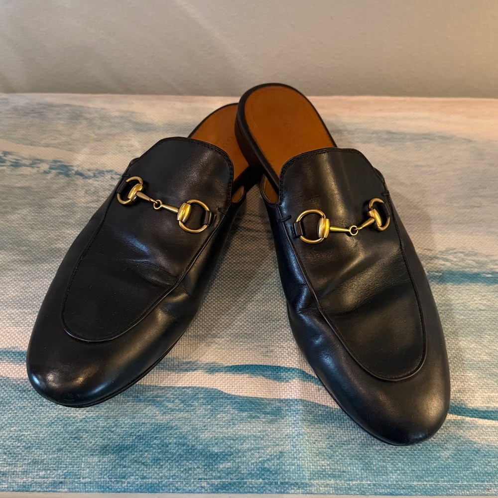 Gucci Women's Princetown Slip-On Loafers BLK with Gold Detail